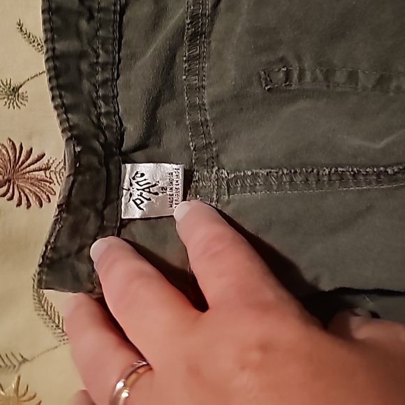 PrAna camo cargo shorts - Picture 4 of 4